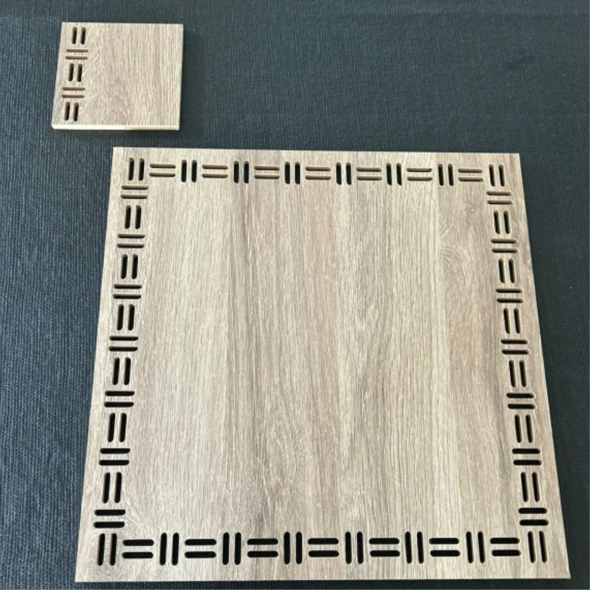 Set 4 Platos de Sitio – Cuadrados