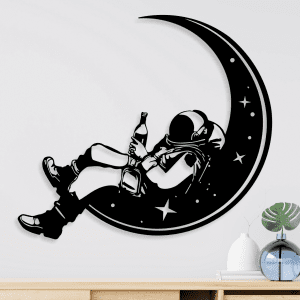 cuadro de astronauta acostado en la luna con una botella en la mano 60 x 55 cm