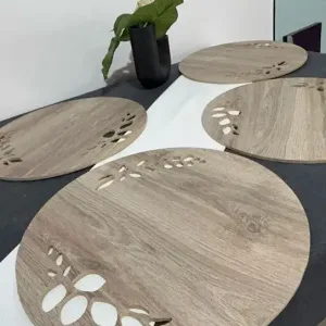 set 4 platos de madera de sitio redondos color claro