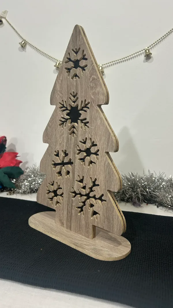 arbol de madera de copos de nieve