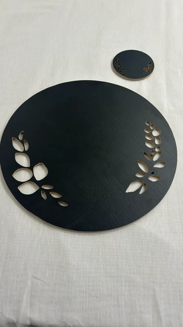 platos de madera de set de 4 platos de sitio color oscuro