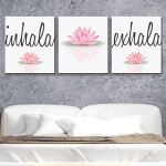 cuadro de inhala,exhala y una flor rosa