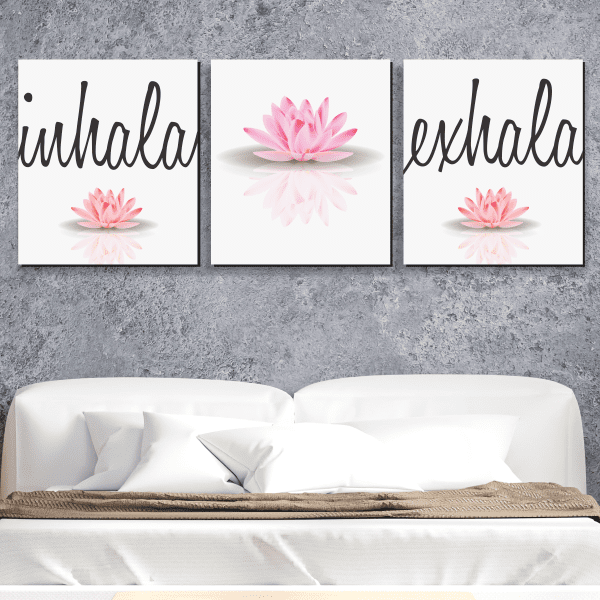 cuadro de inhala,exhala y una flor rosa
