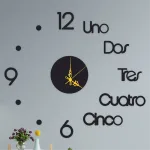 reloj con letras y numeros