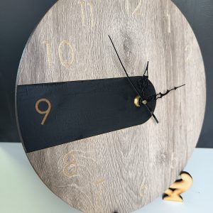 reloj moderno y minimalista