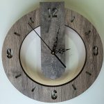 reloj moderno y minimalista